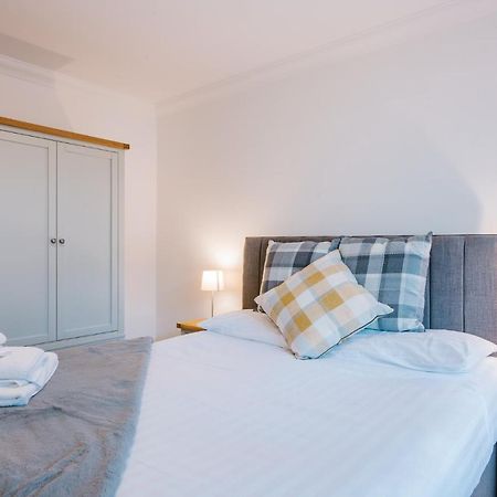 05Th Residence Of Lord Avenue Sleeps Five People Northampton Esterno foto