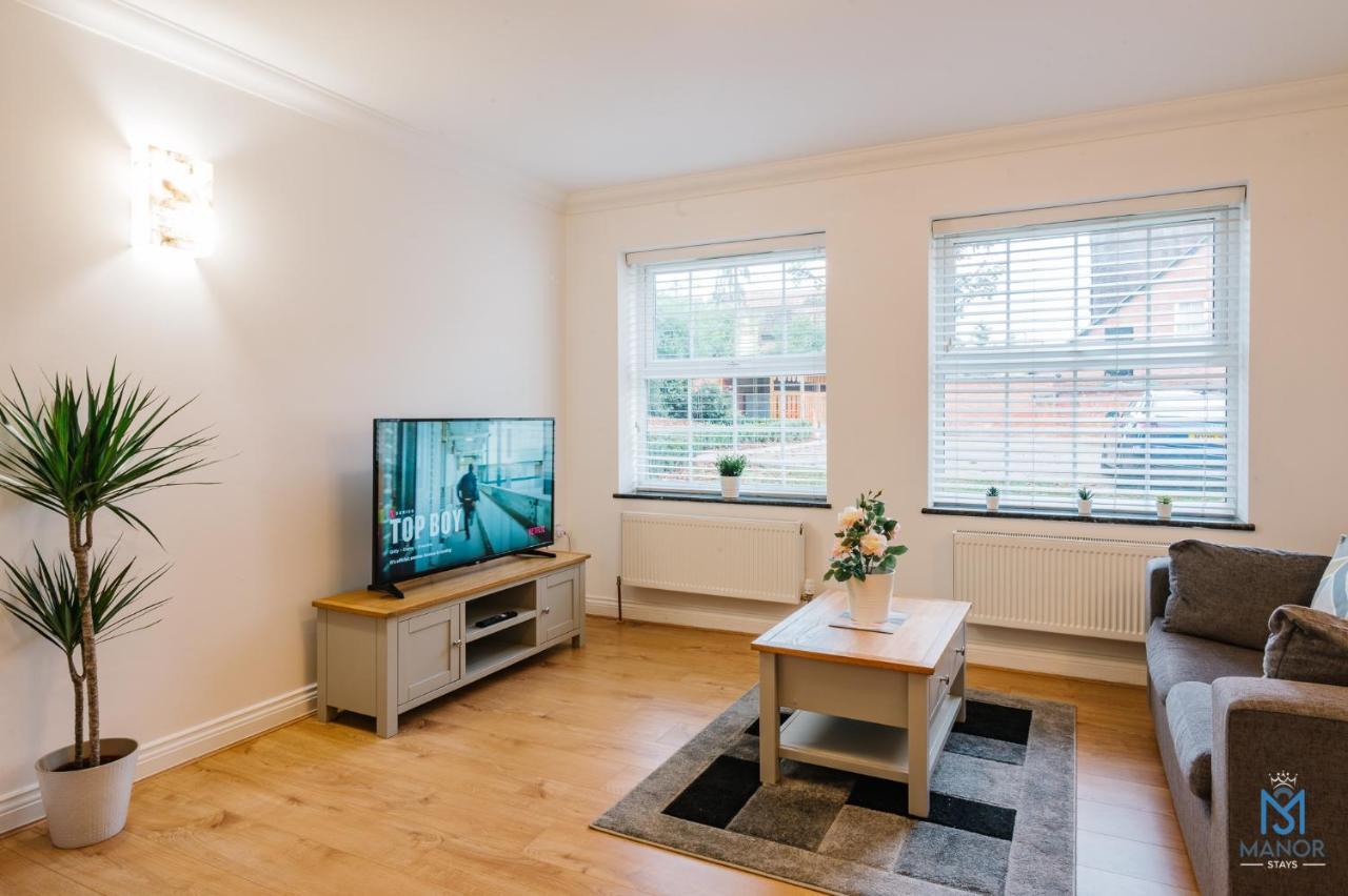 05Th Residence Of Lord Avenue Sleeps Five People Northampton Esterno foto