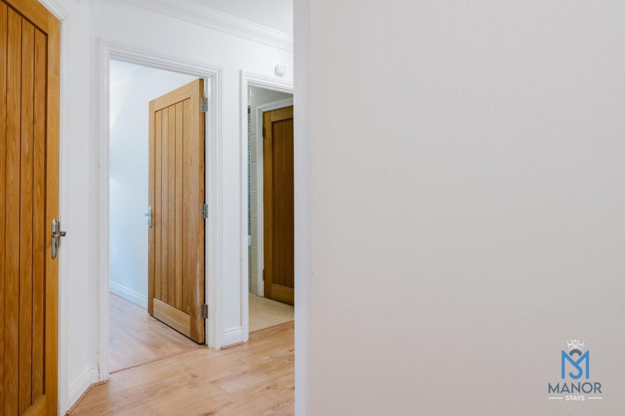 05Th Residence Of Lord Avenue Sleeps Five People Northampton Esterno foto